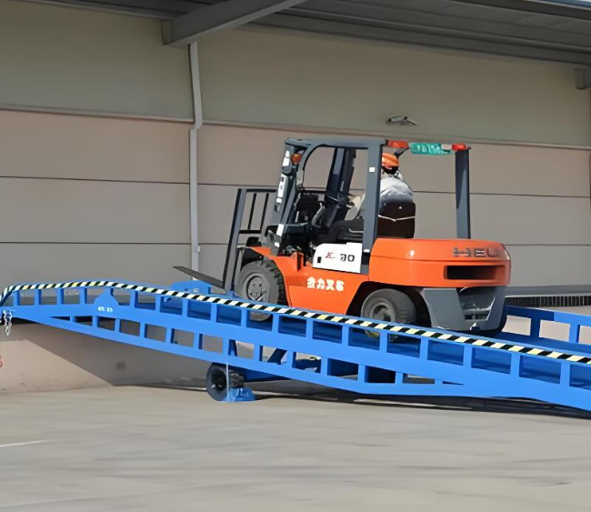 西盟移动式卸货平台（叉车用）